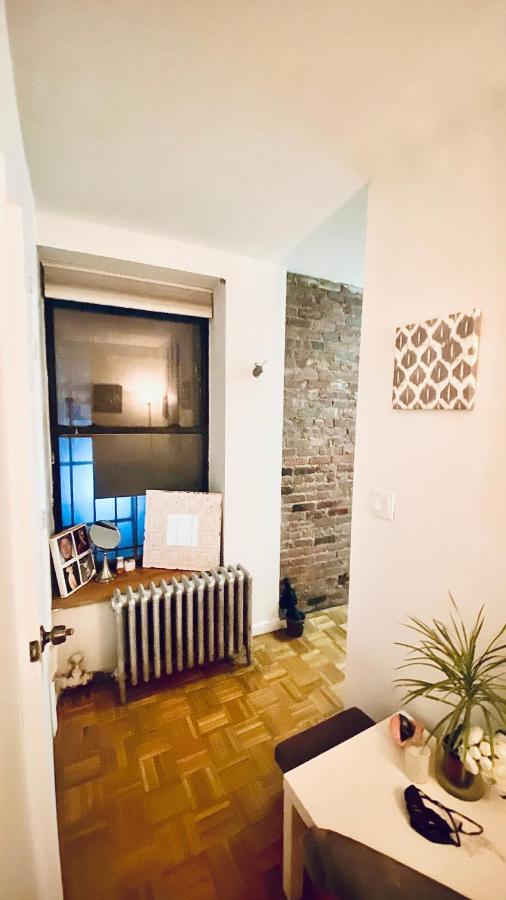 Times Square Manhattan - Private Room In 2 Bedroom Apartment Нью-Йорк Экстерьер фото